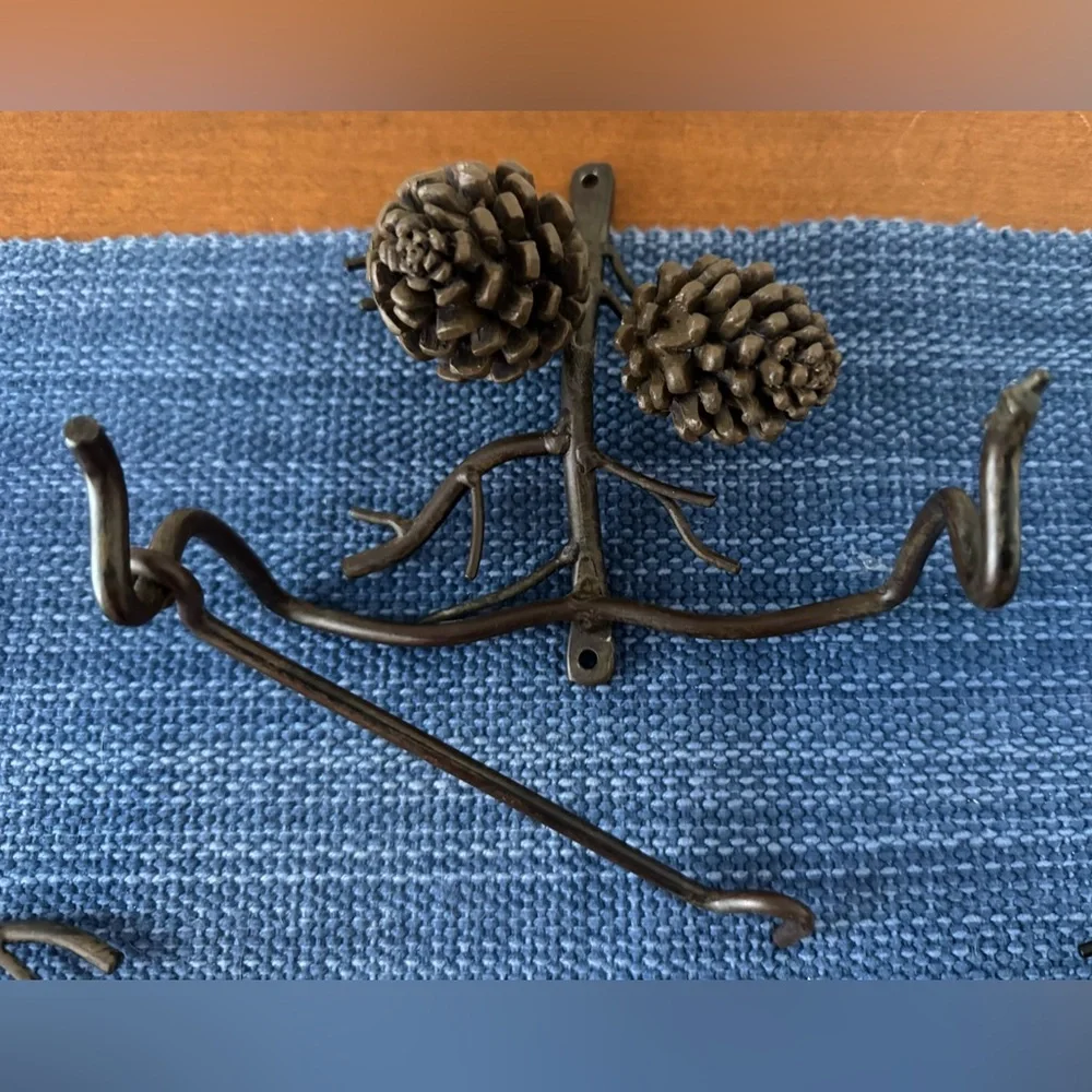 🔴NEW🔴, Beautiful Brown Iron Pine Cone Bathroom Fixtures,Set of 4